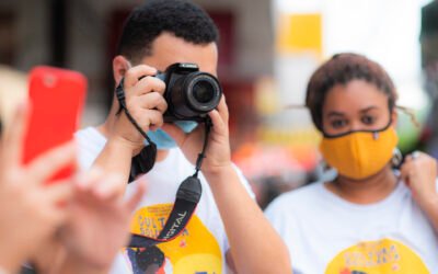 Alunos da Oficina de Fotografia fazem passeio pela Avenida Expedito Garcia em Cariacica