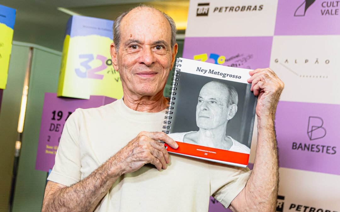 “A gente tem que viver com a nossa verdade”, diz Ney Matogrosso na coletiva do 32º FCV