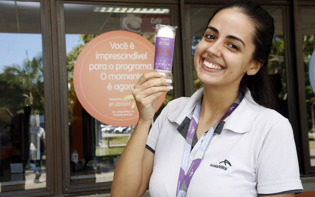 Equipe do 26º FCV faz visita à ArcelorMittal e adoça a tarde dos funcionários